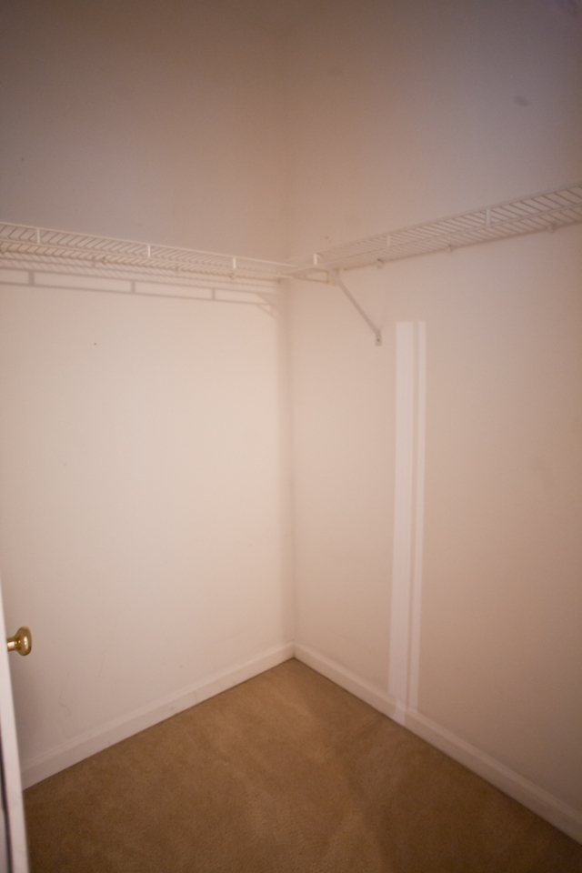 Building Photo - Spacious 3-Bedroom Ranch with Versatile Li...