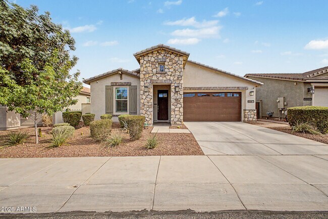 Building Photo - 19987 W Glenrosa Ave