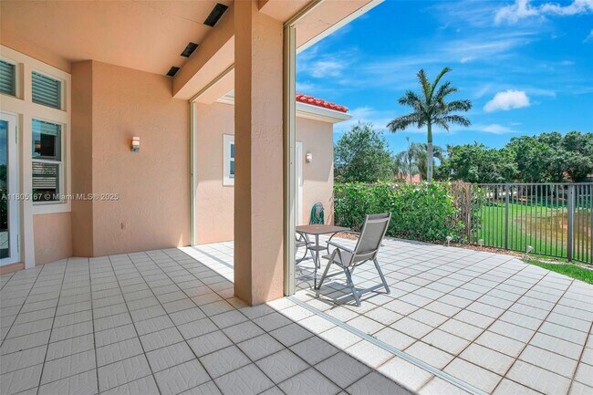 Building Photo - 2651 Oakmont Dr