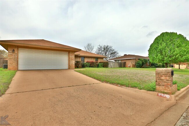 Building Photo - 5210 Meadowick Ln