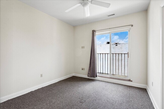 Building Photo - 1935 N 18th St