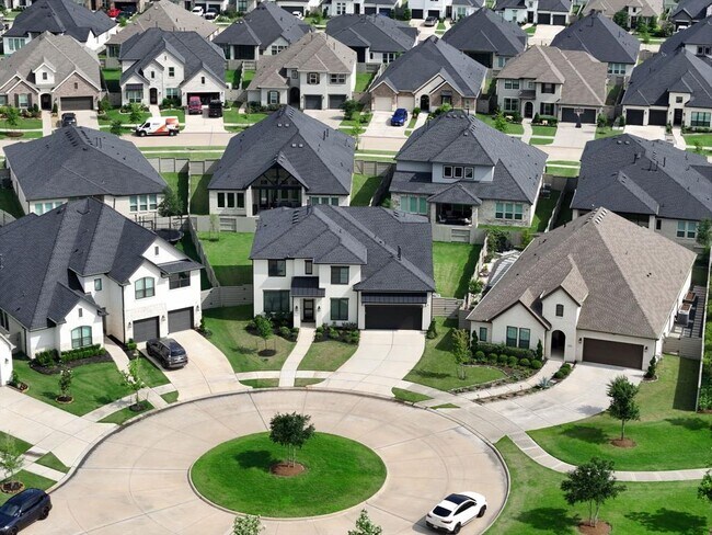 Building Photo - 4706 Oak Glen Ct
