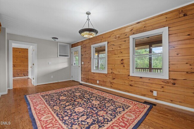 Building Photo - 65 Birdhouse Ln