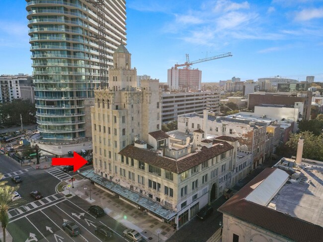 Building Photo - 405 Central Ave