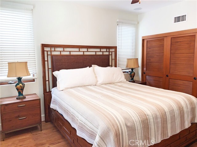 Building Photo - 601 Poinsettia Ave