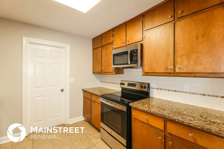 Building Photo - 6348 Phillips Pl