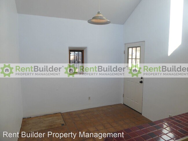 Building Photo - 3 br, 1 bath House - 2917 Santa Clara Ave. SE