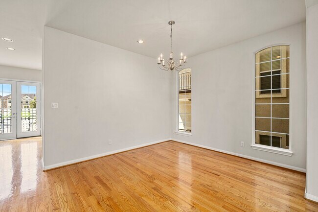 Building Photo - 1726 Stacy Falls