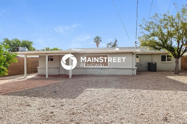Building Photo - 3 Bedroom Pet-Friendly Home in Phoenix, AZ...
