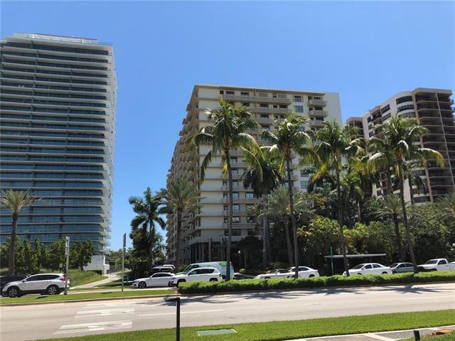 Building Photo - 10185 Collins Ave