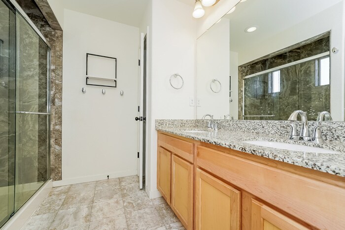 Building Photo - 20009 Elgin Dr