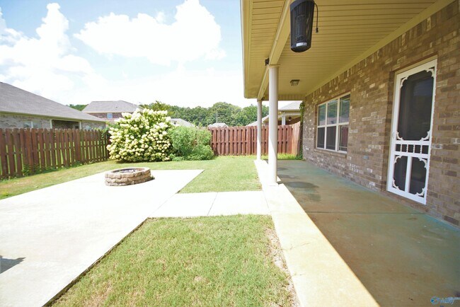Building Photo - 109 Wolf Creek Trail SW