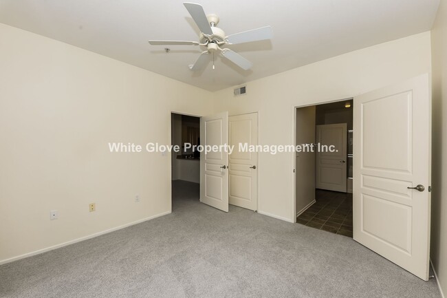 Building Photo - Wonderful 1 Bedroom in Irvine Watermarke C...