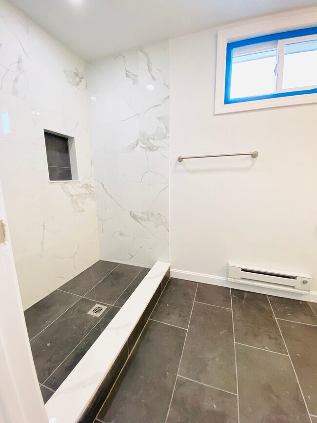 Building Photo - 48 Moulton Rd