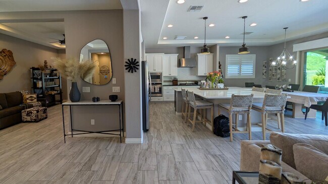 Building Photo - 11004 E Ajave Dr