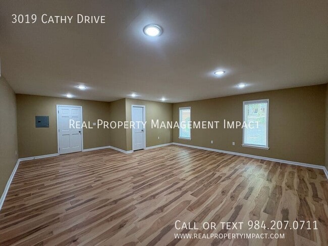 Building Photo - 3019 Cathy Dr