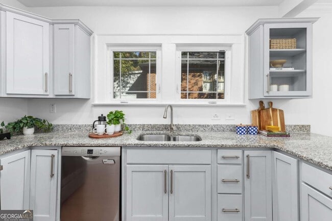 Building Photo - 987 Alloway Pl SE