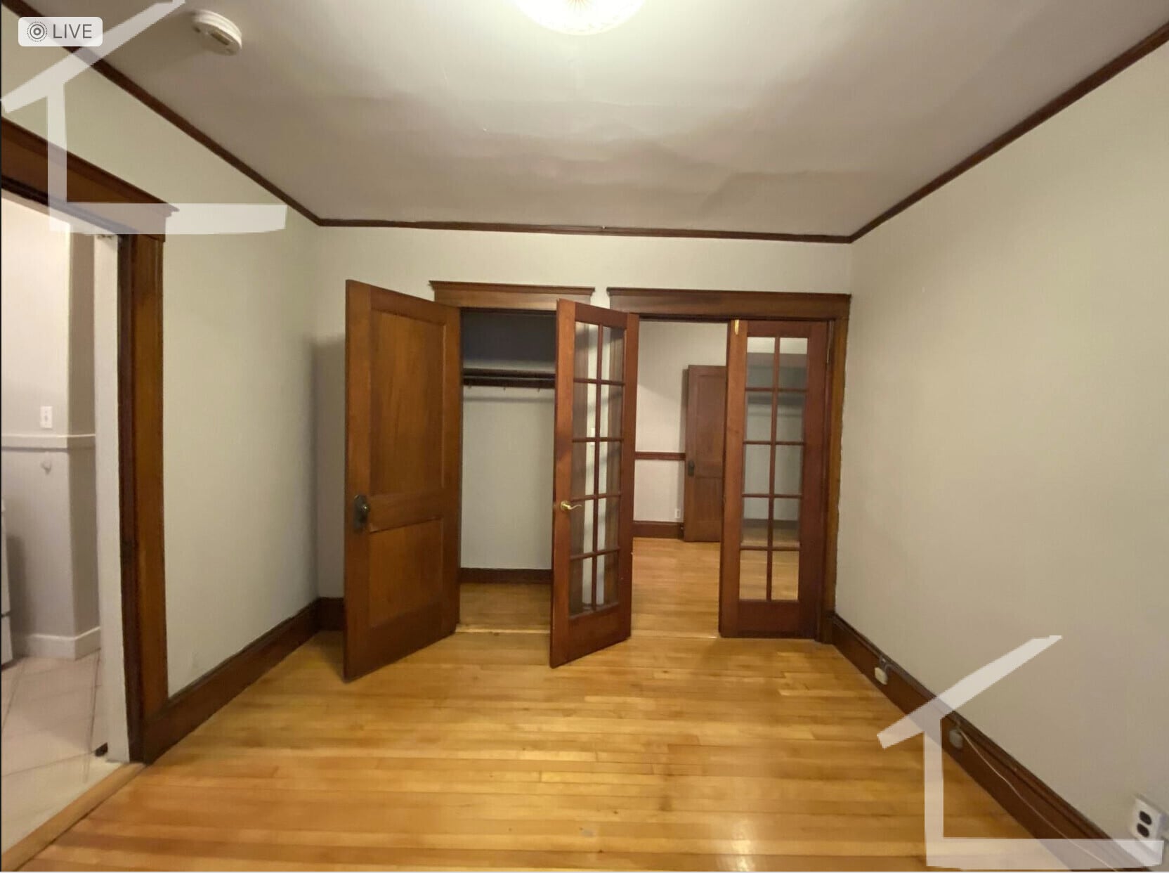 Building Photo - 5 Story St