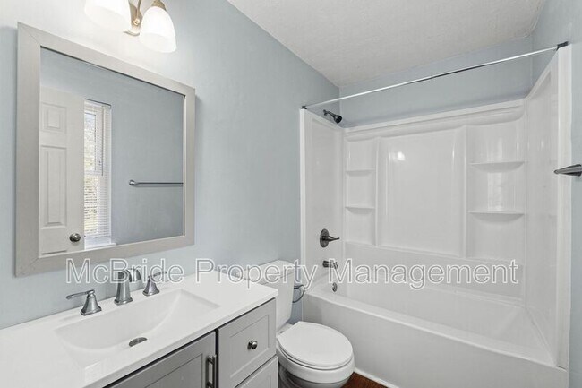 Building Photo - 293 Twin Pines Dr