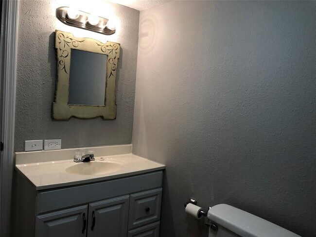Building Photo - 27327 Peach Creek Dr