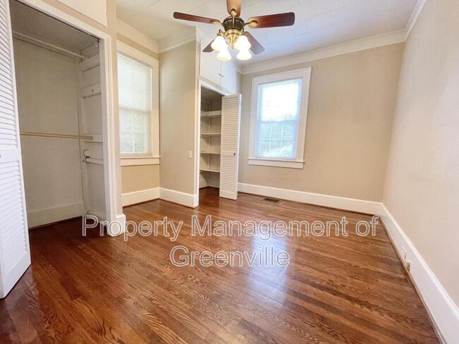Building Photo - 301 Rogers Ave