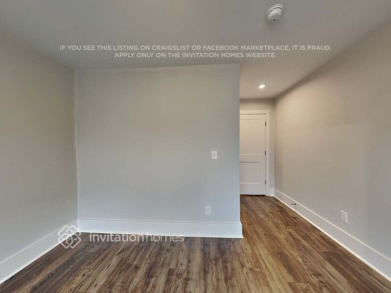 Building Photo - 256 Founders Ln