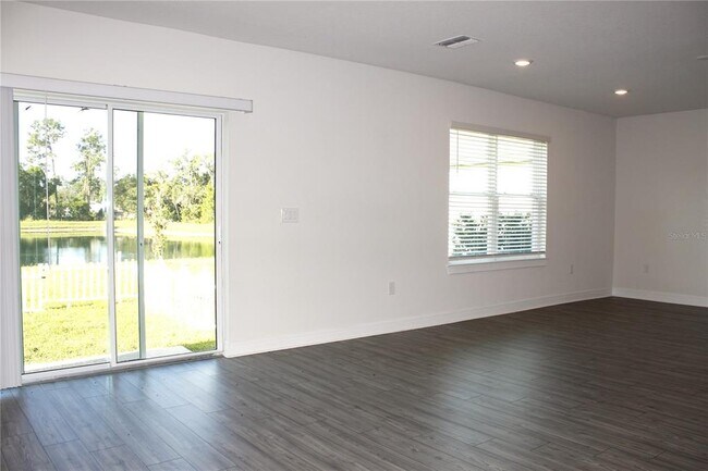 Building Photo - 30600 Thunderbird Dr