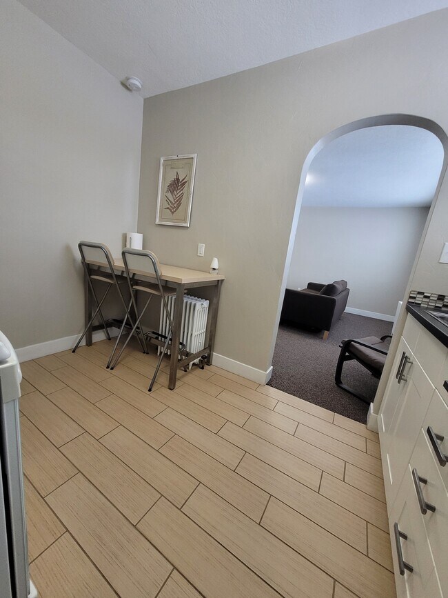 Building Photo - Roost