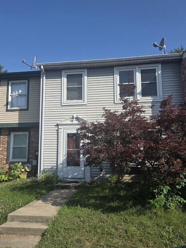 Building Photo - "Charming 3-Bed Townhouse Retreat in Walkersville - Spacious 1,280 Sq Ft Living with 1.5 Baths!"