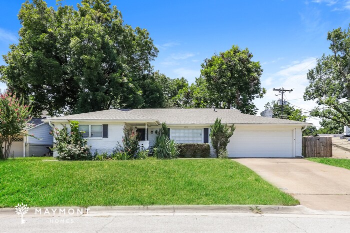 Primary Photo - 3573 Westfield Ave