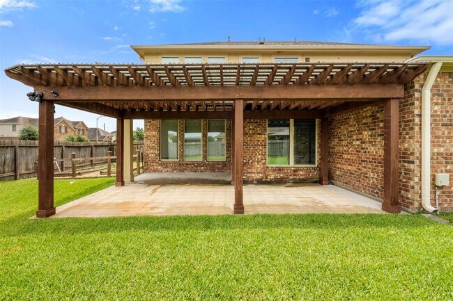 Building Photo - 102 Blossom Terrace Ln