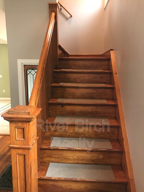 Building Photo - 1312 Monument Ave