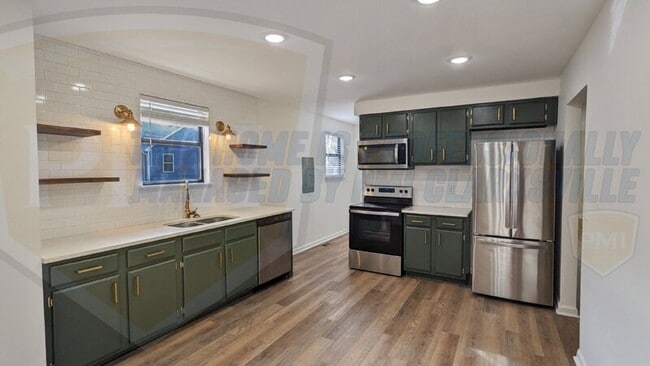 Building Photo - 205 S 11th St