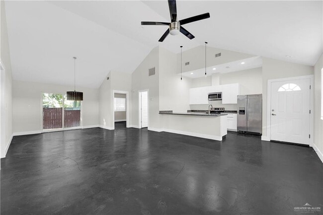 Building Photo - 18 N 17th St