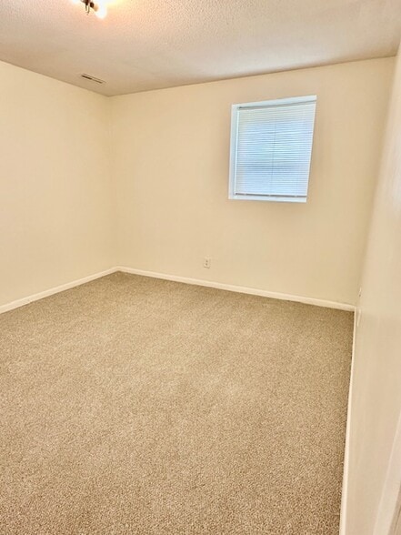 Building Photo - 1155 Norton St