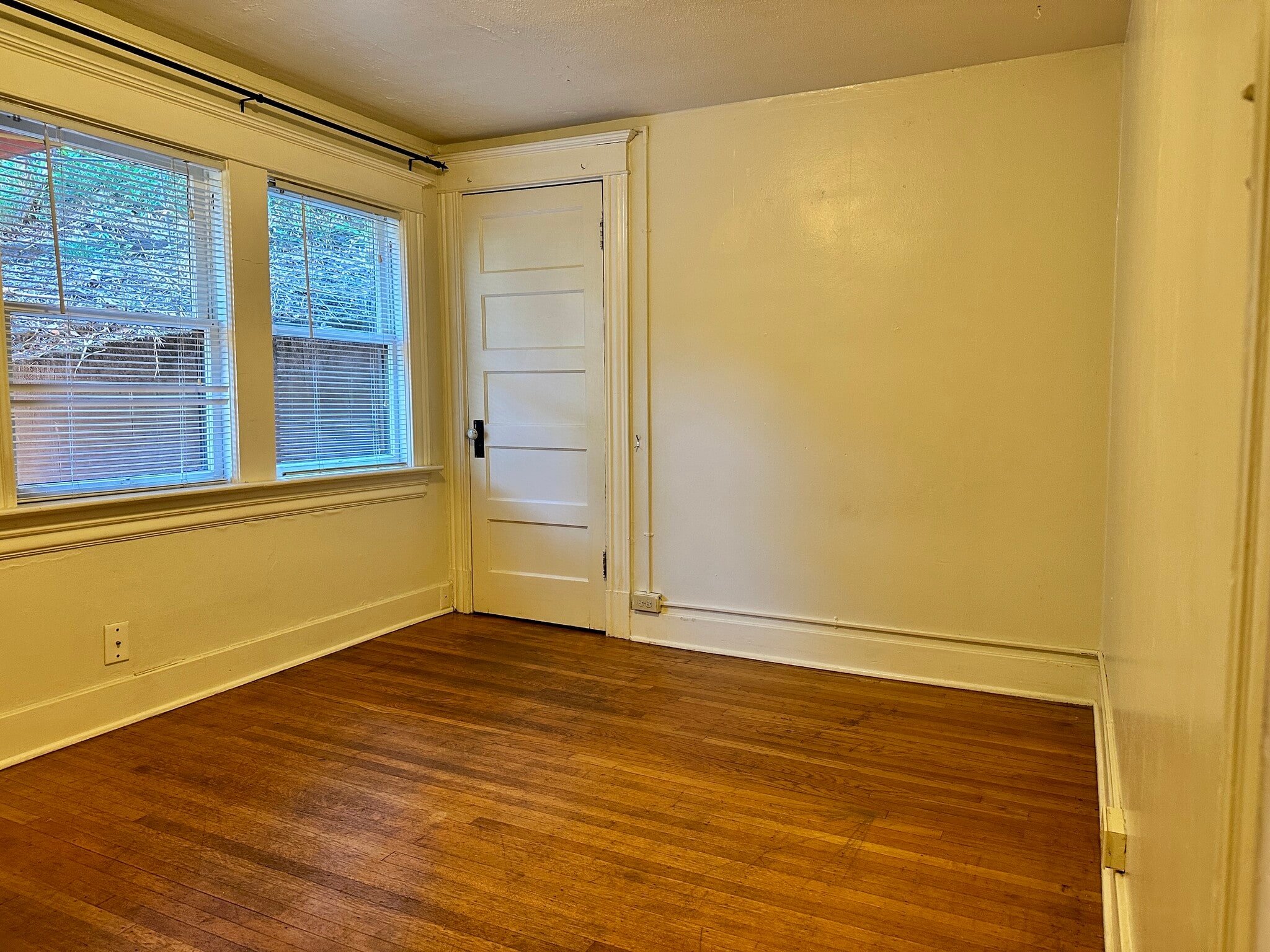 Building Photo - 1843 SW 16th Ave