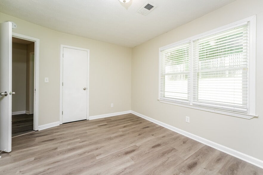 Building Photo - 1477 Cherry Hill Rd SW