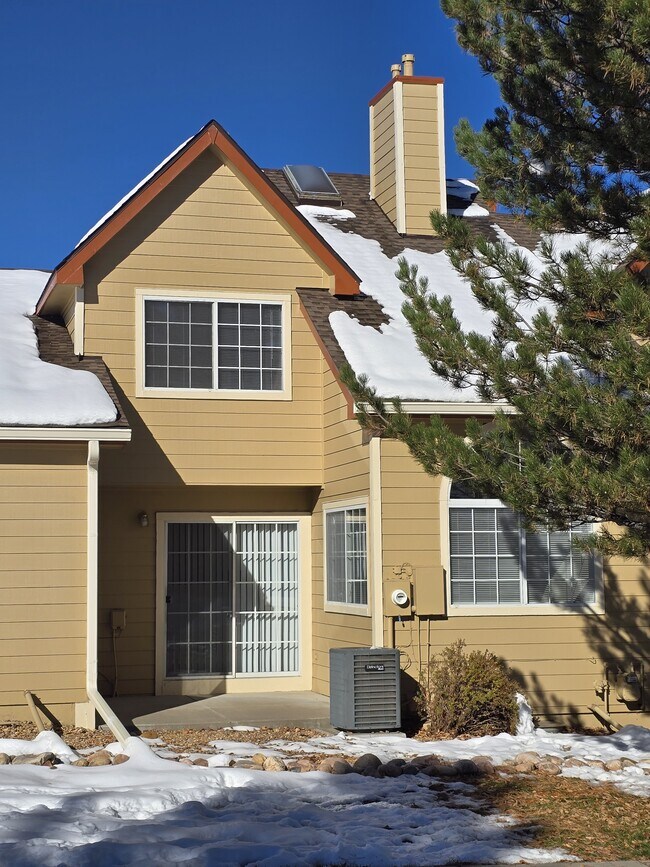 Building Photo - 10507 W Maplewood Dr