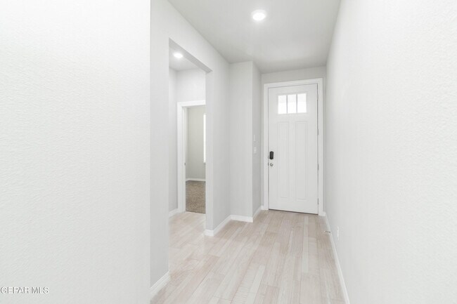 Building Photo - 13821 Madero Dr