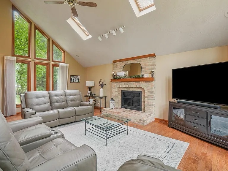 Building Photo - 7832 Country Brook Ln