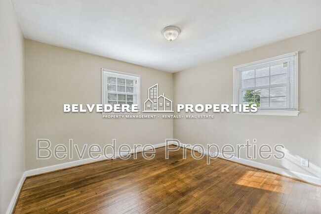 Building Photo - 2913 Wildwood Dr