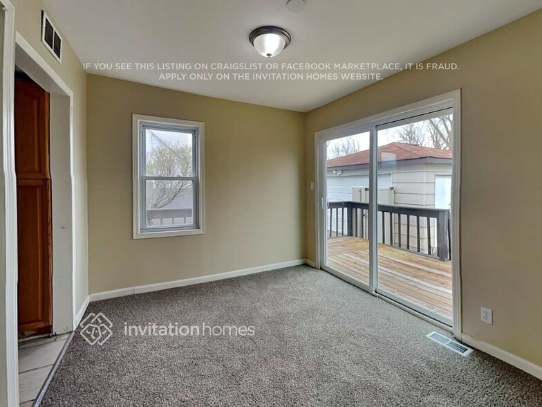 Building Photo - 9307 Nordica Ave