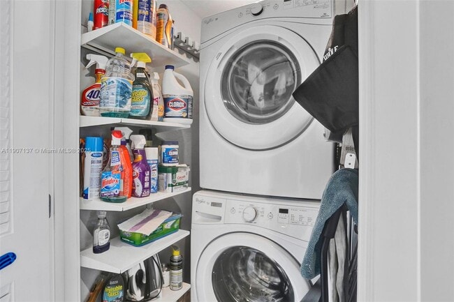 Building Photo - 400 Sunny Isles Blvd