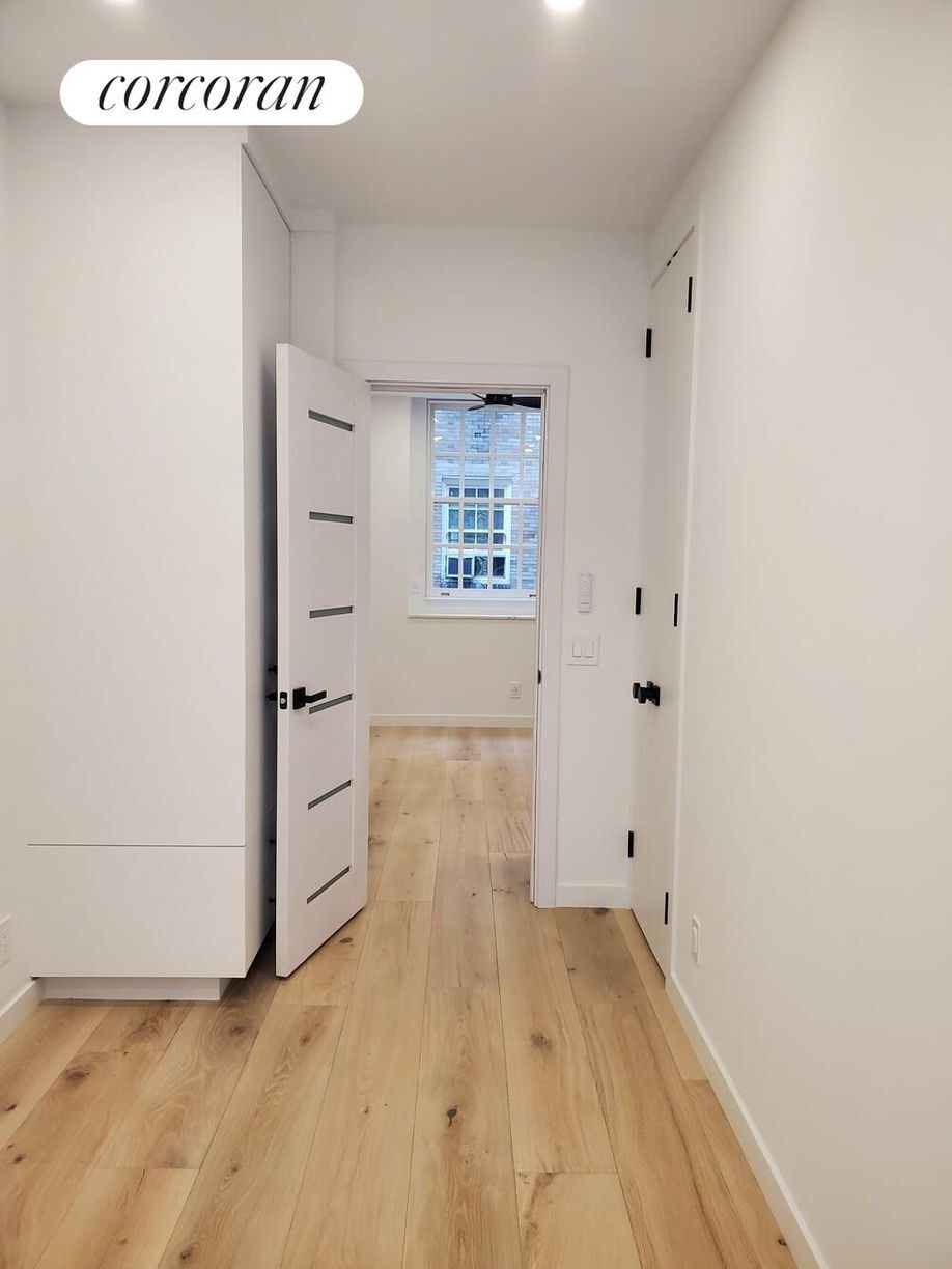 Building Photo - 509 E 77th St