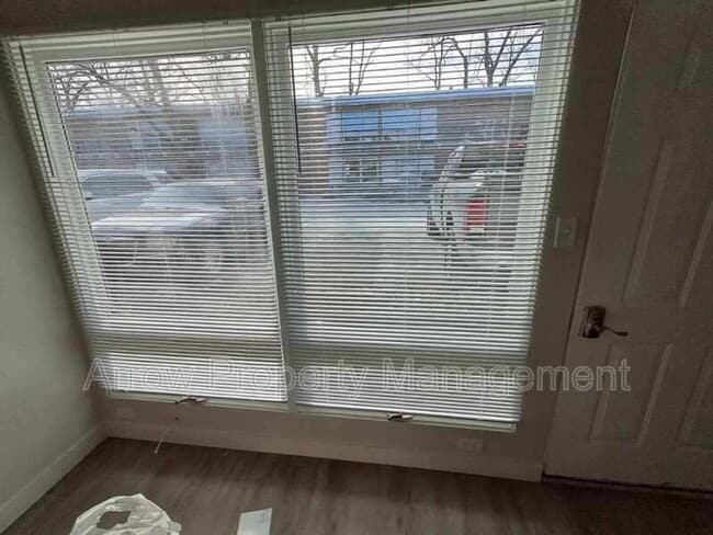 Building Photo - 1416 Oakland Rd NE