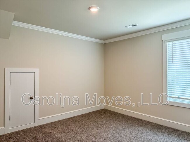 Building Photo - 312 Obsidian Ct