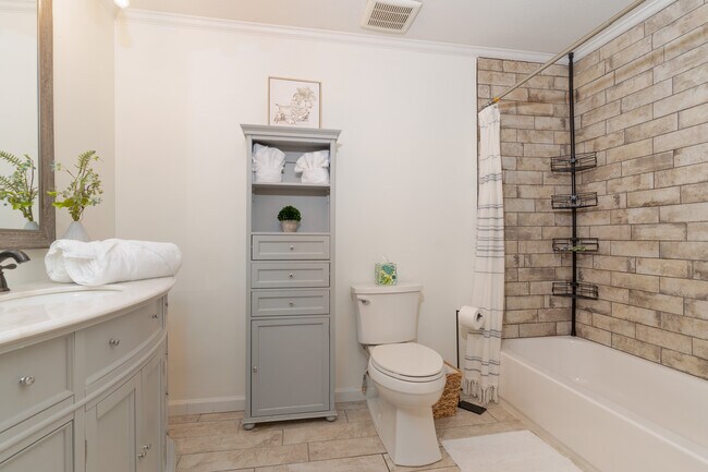 2nd bathroom - 3387 Cedar Ln