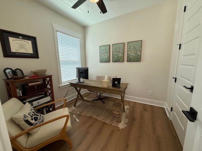 Building Photo - 306 Gazelle Ct
