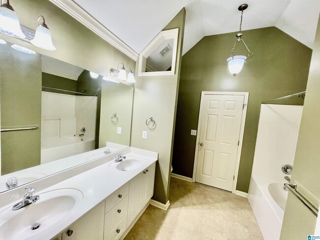 Building Photo - 183 Hayesbury Ct