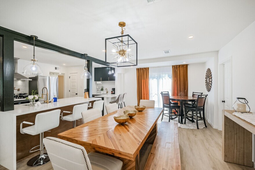 Building Photo - 5021 Libbey Dr